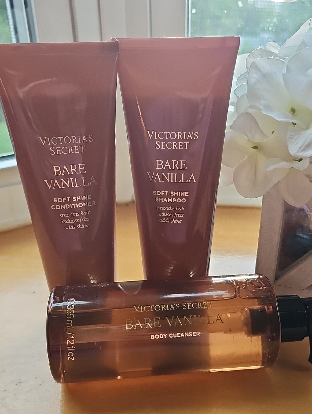 Victoria's Secret Bare Vanilla Shower Gift Set